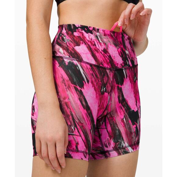 Lululemon Wunder Train High-Rise Short 6" in Pink Black Print size 6 - Picture 5 of 8